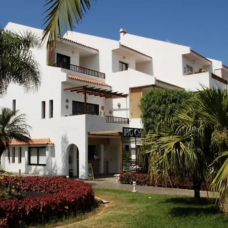 Two Bedrooms, Pool, Beach In Los Cristianos *